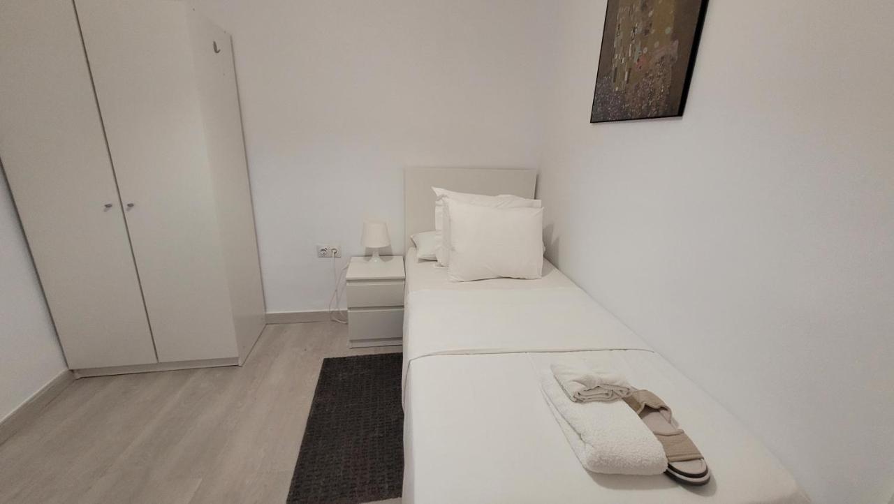 Apartaments B O D Collblanc L'Hospitalet de Llobregat Ngoại thất bức ảnh