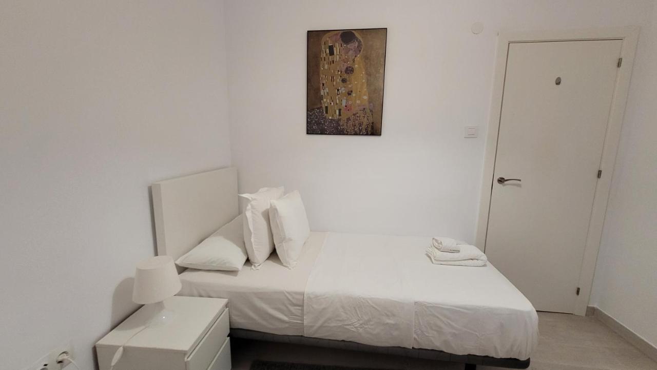 Apartaments B O D Collblanc L'Hospitalet de Llobregat Ngoại thất bức ảnh